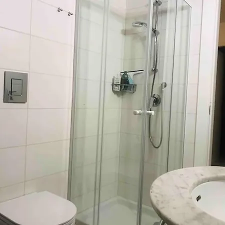 בית נופש Bougainville House אוגוסטה